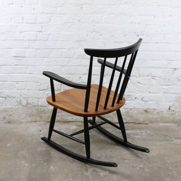Rocking-chair vintage style scandinave