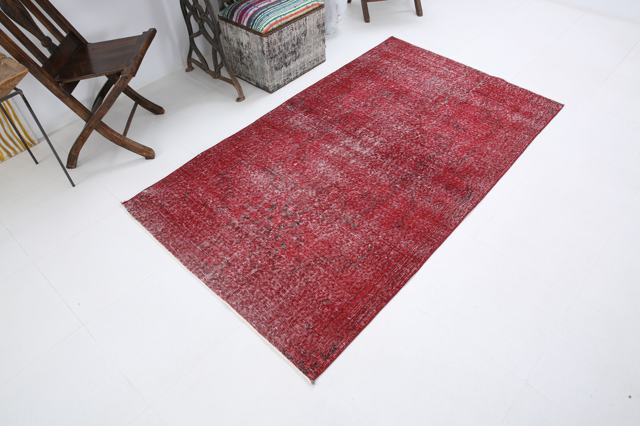 Tapis rouge affligé vintage 195x113cm
