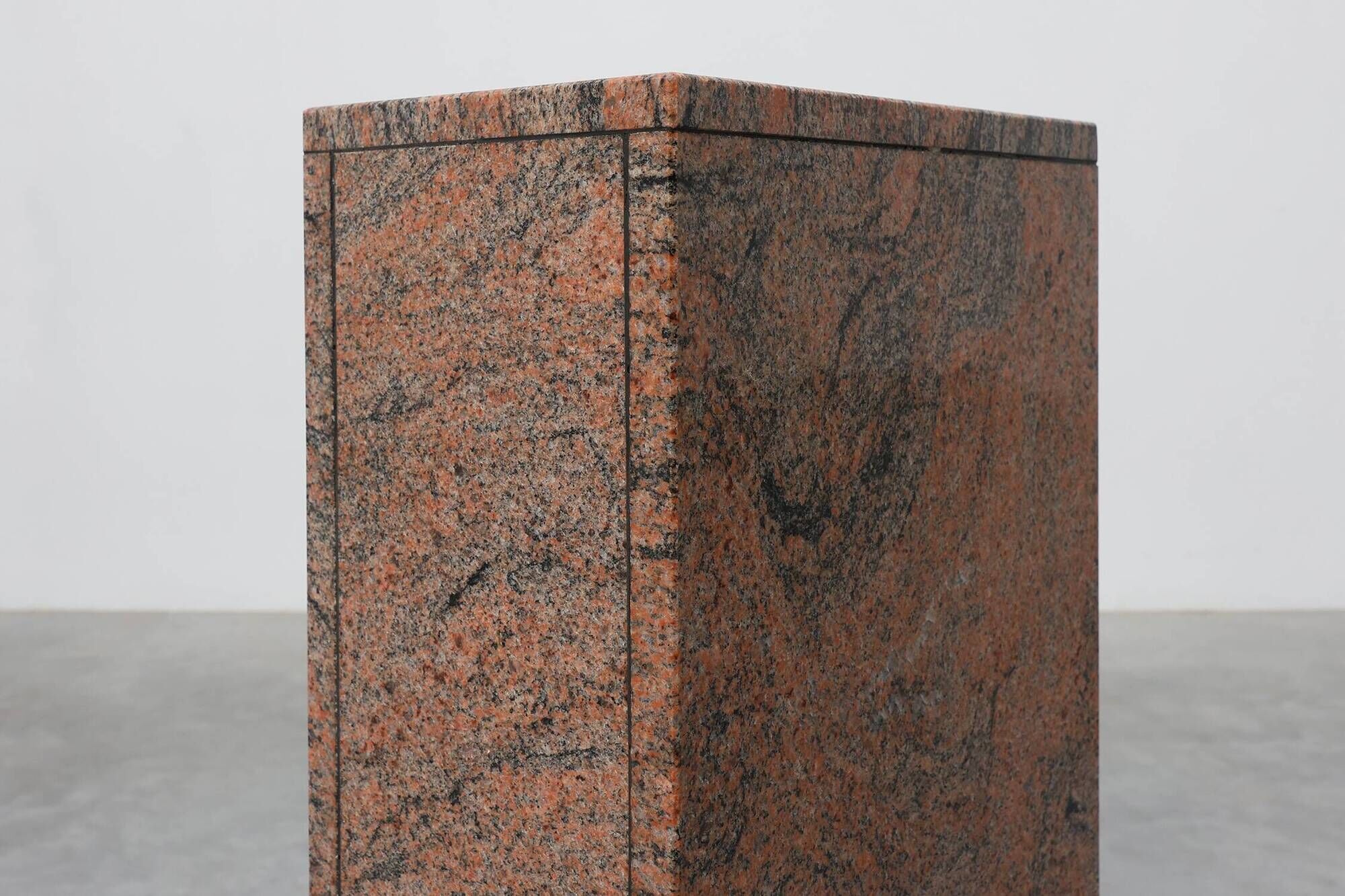 Rectangular red granite pedestal, Belgium, 20th century