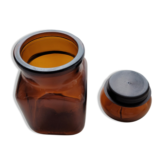 Aothicaire jar