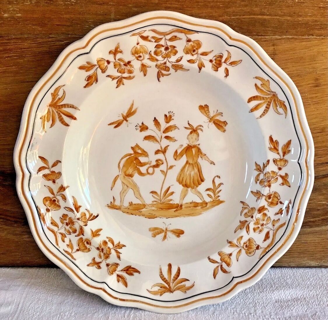 6 Longchamp soup plates Moustier Olérys decor