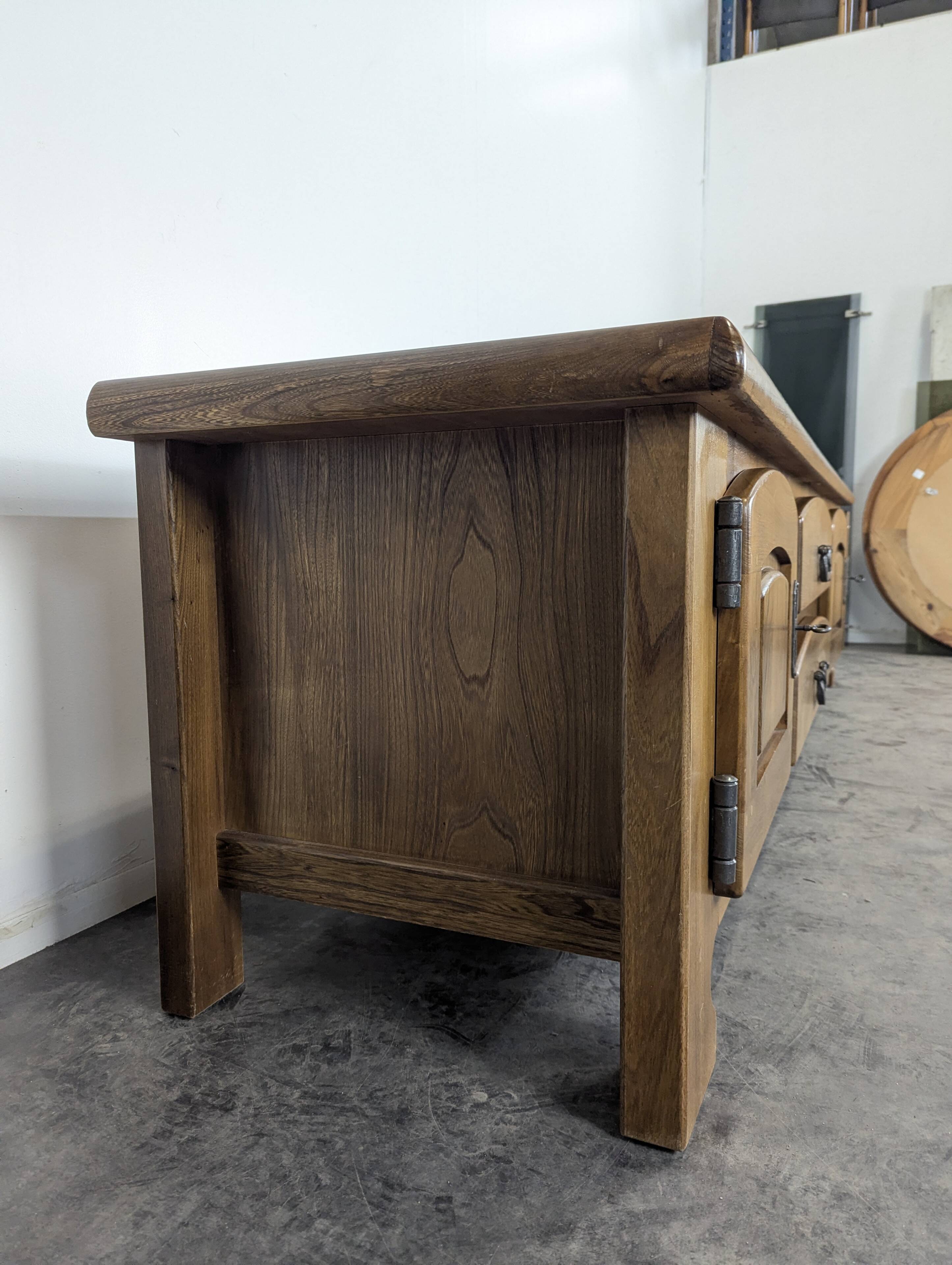 Low buffet in solid oak