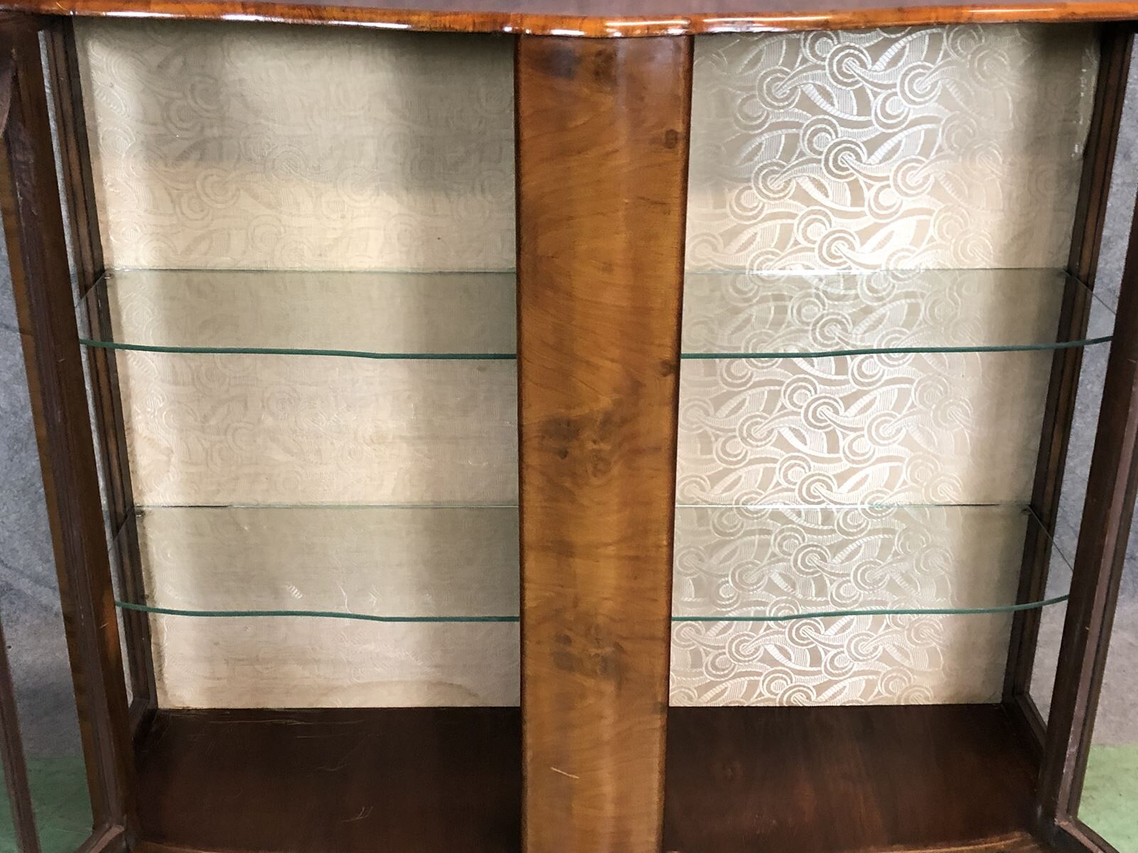 Walnut chippendale showcase - 1930s