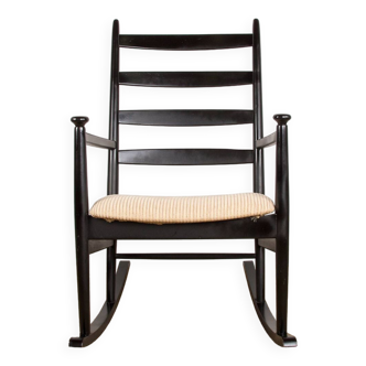 : Un fauteuil, Rocking Chair, en teck laqué et tissu par Poul Volther pour Gemla 1960.