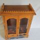 Ancien temple-vitrine à offrandes en teck