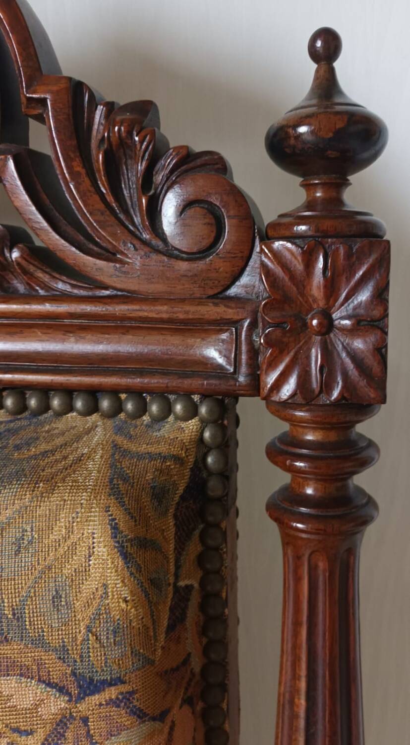 Walnut armchair in Neo-Renaissance style, 20th century.