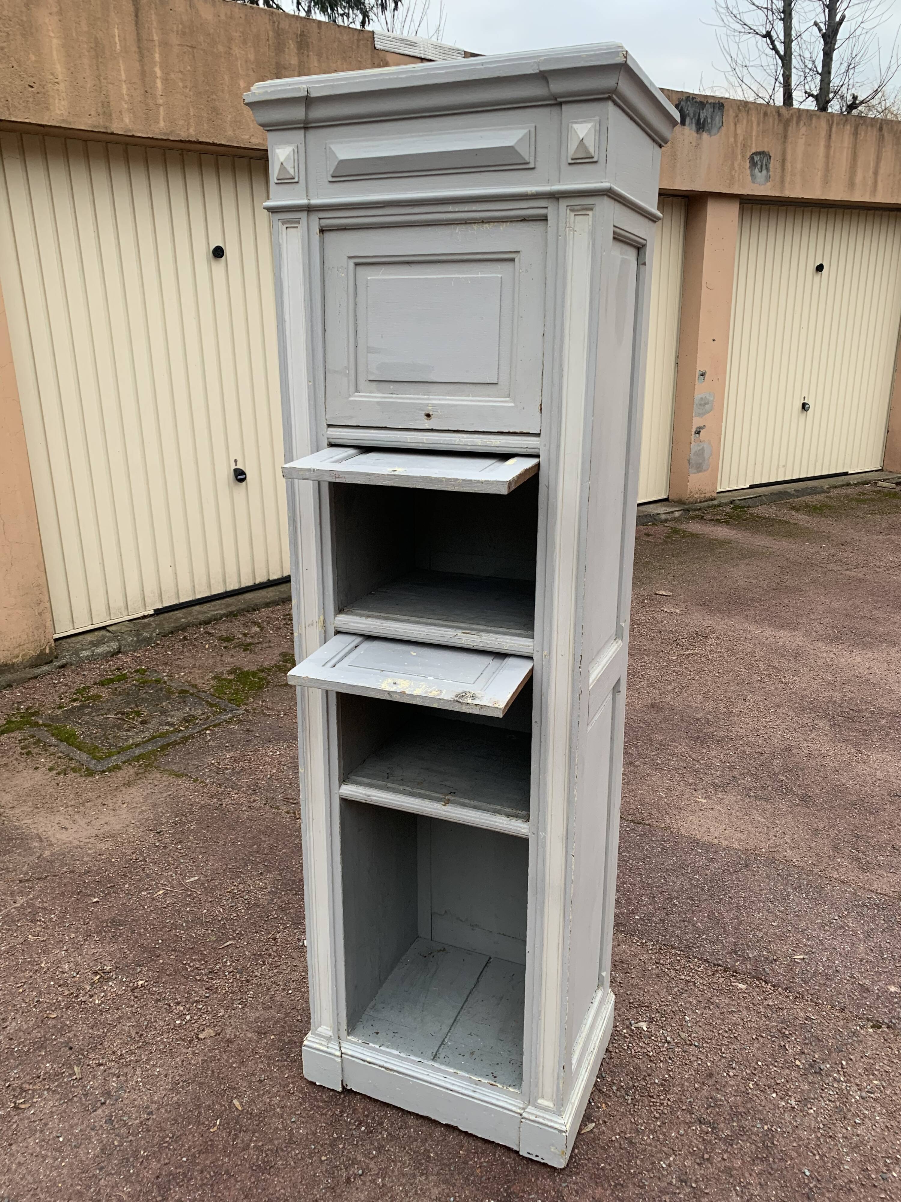 Storage cabinet