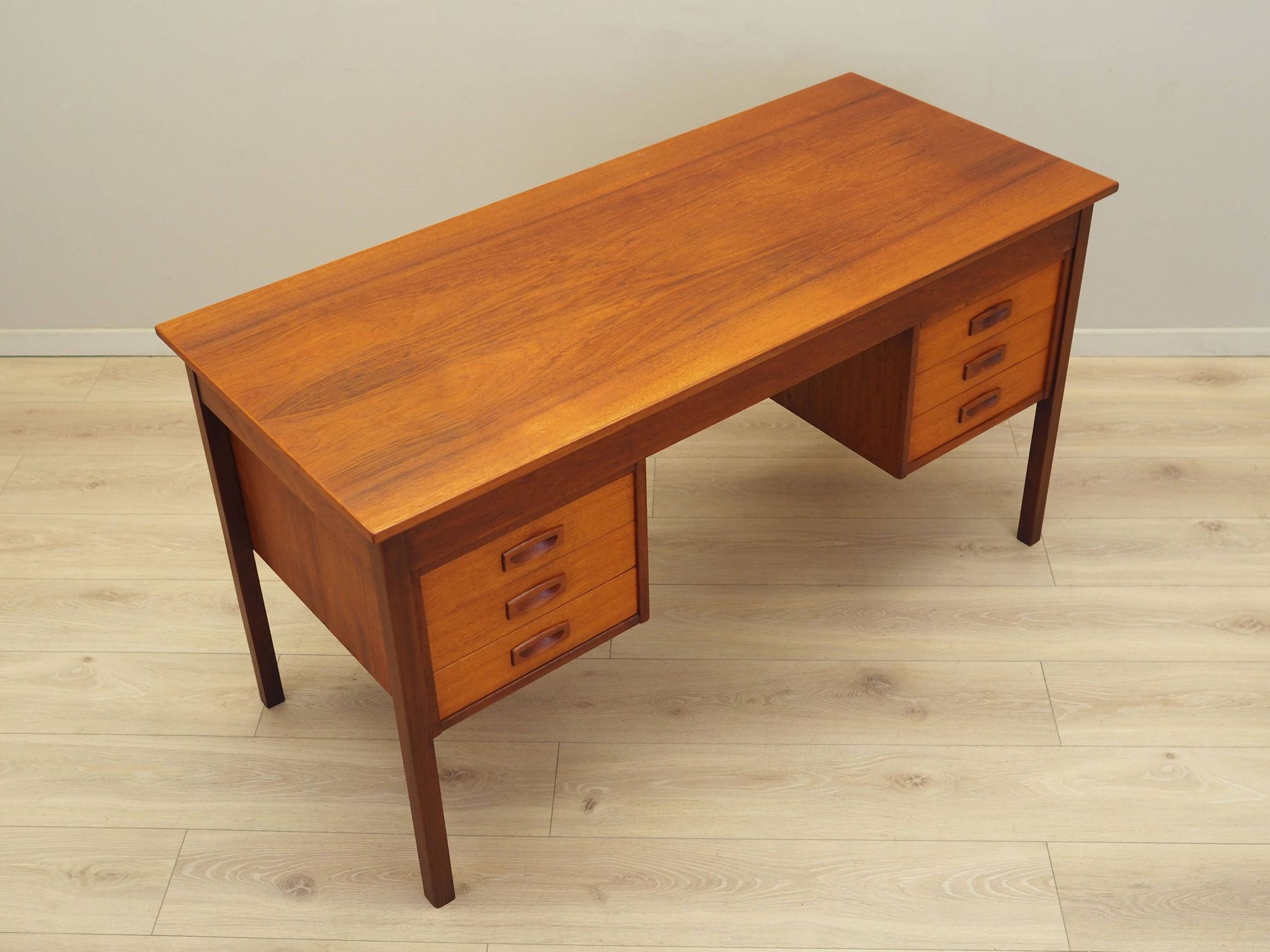 Teak desk, Danish design, 1970s, production: Denmark