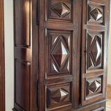 Armoire pointe de diamant