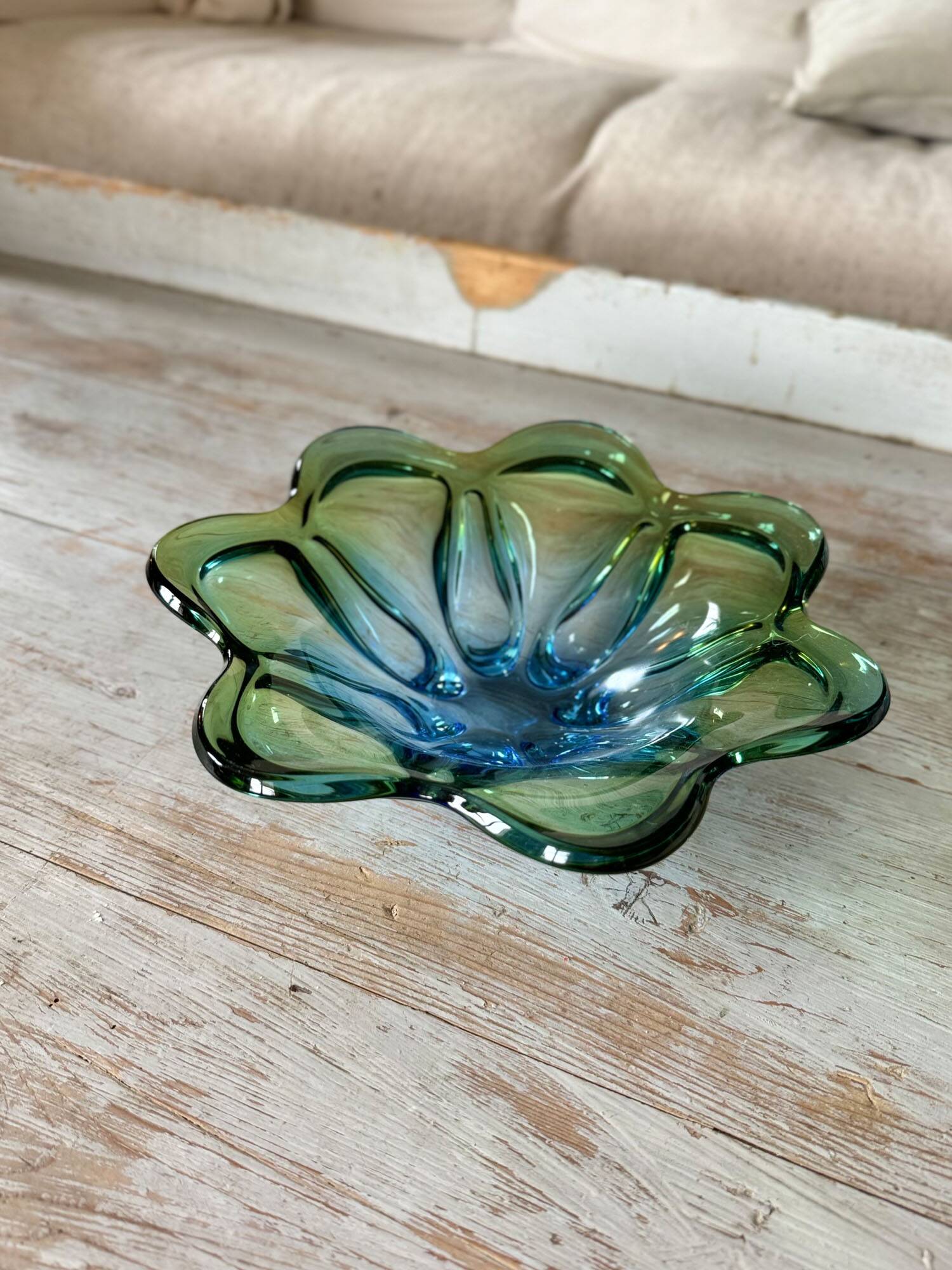 Murano glass sommerso cup