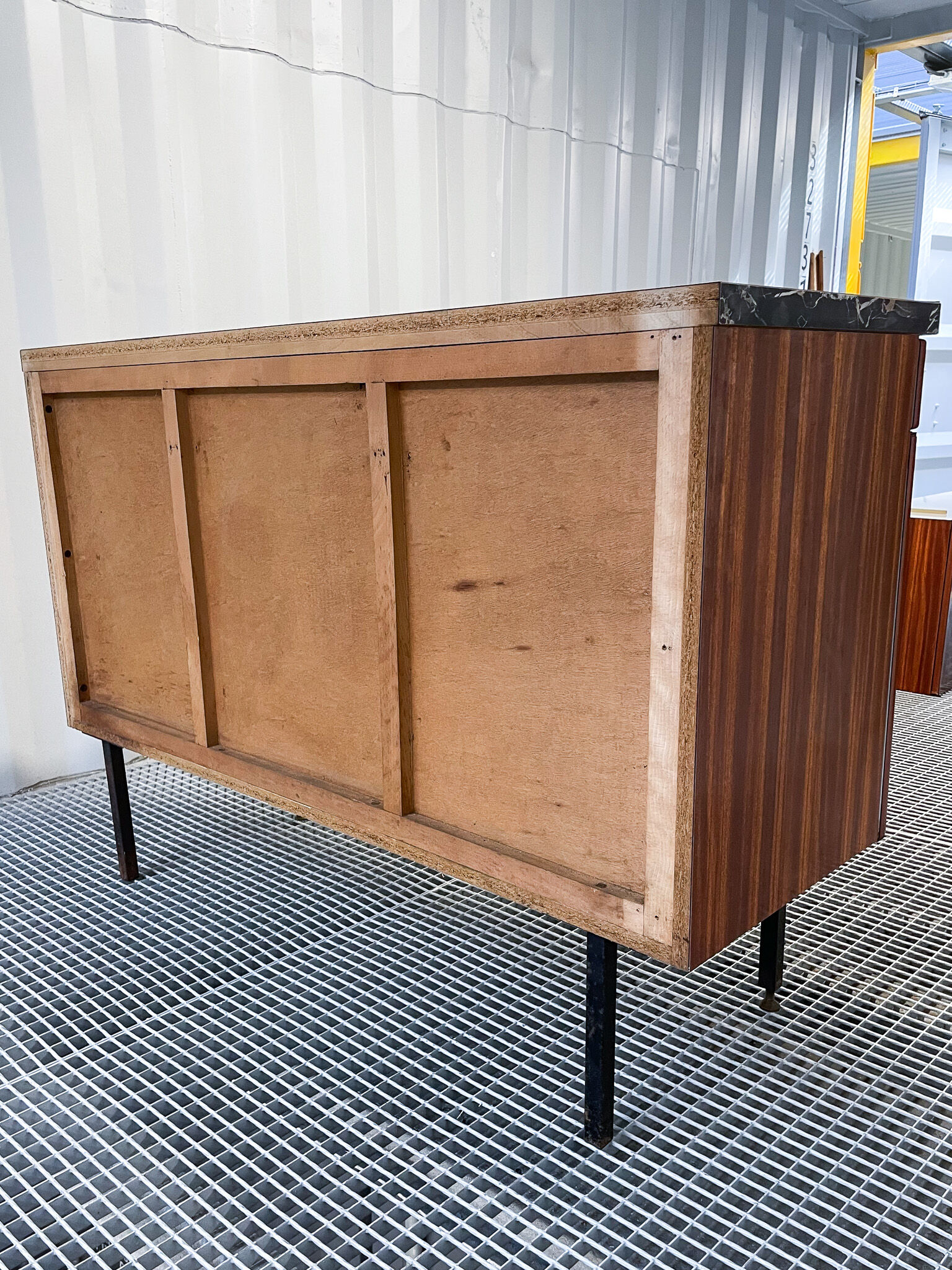 Complete kitchen in formica from the 60s