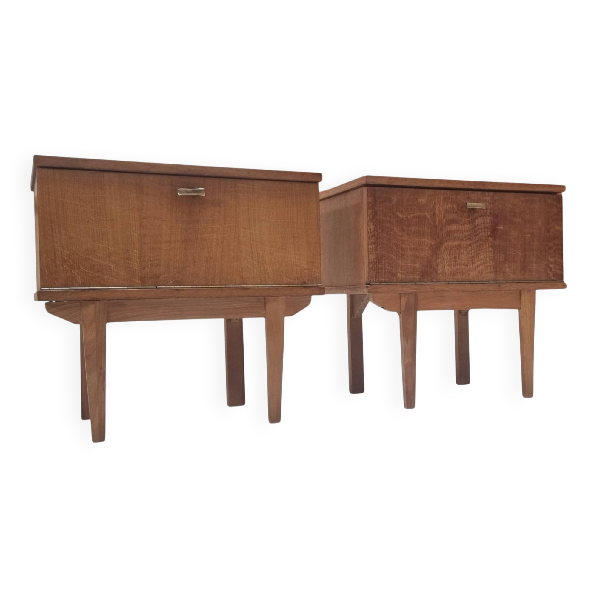 Tables de chevet du milieu du siècle