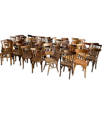 Lot de 110 chaises bistrot dépareillées 60s
