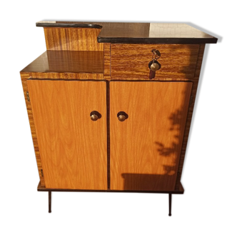 Window counter bar