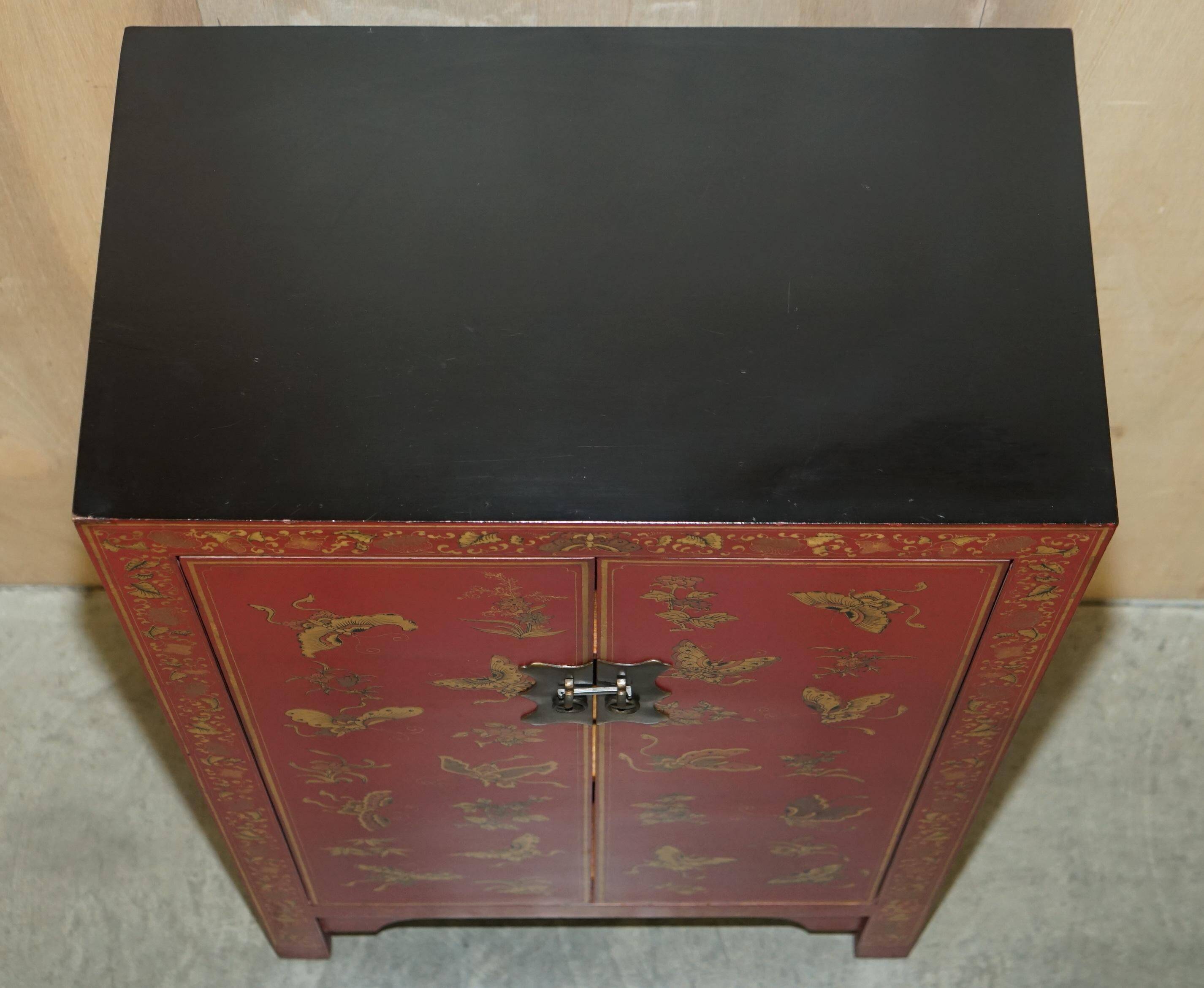 Buffet chinois antique papillon laquée peinte à la main