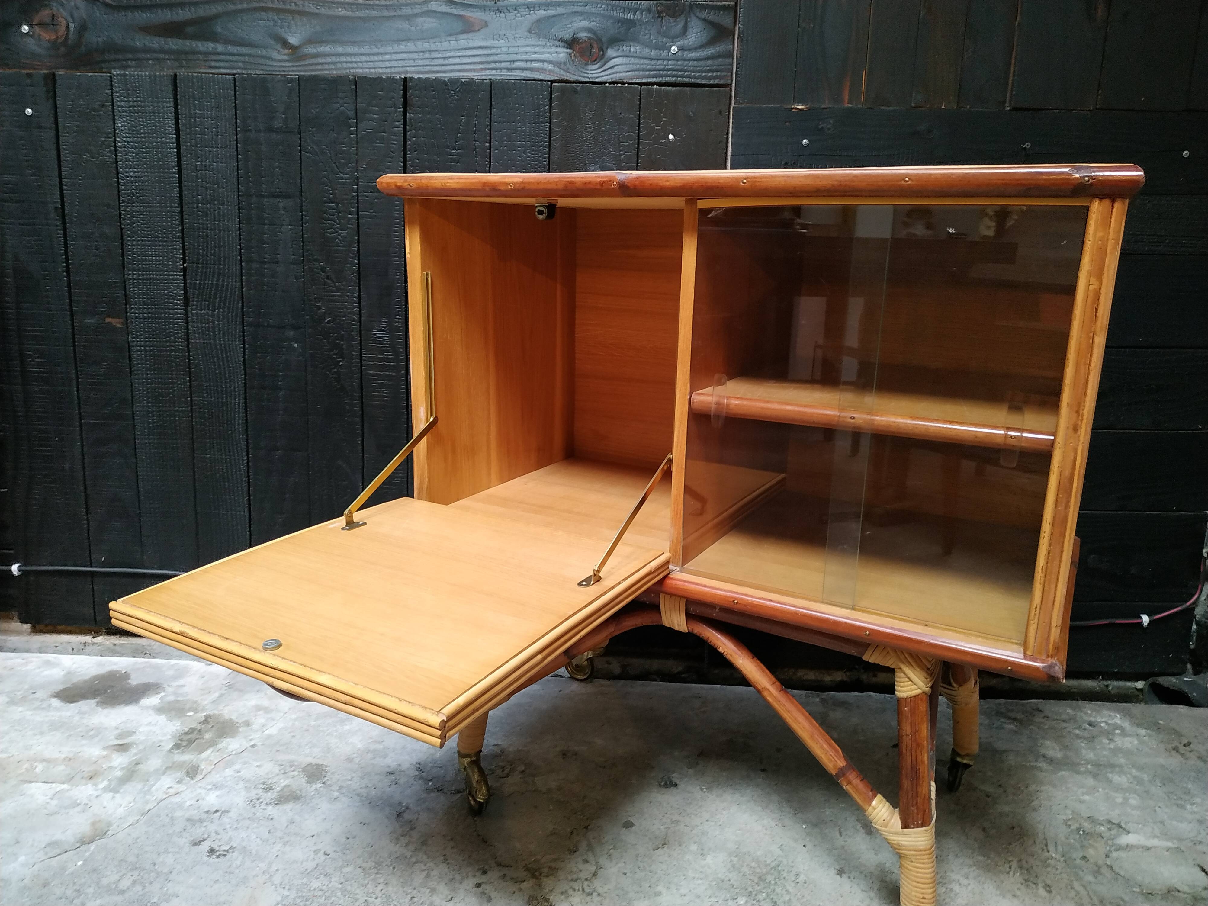 Meuble bar vintage en bambou
