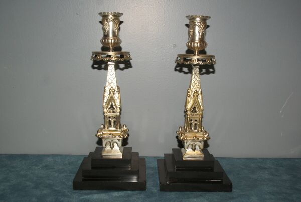 Rare paire de chandeliers en bronze XIX siècle
