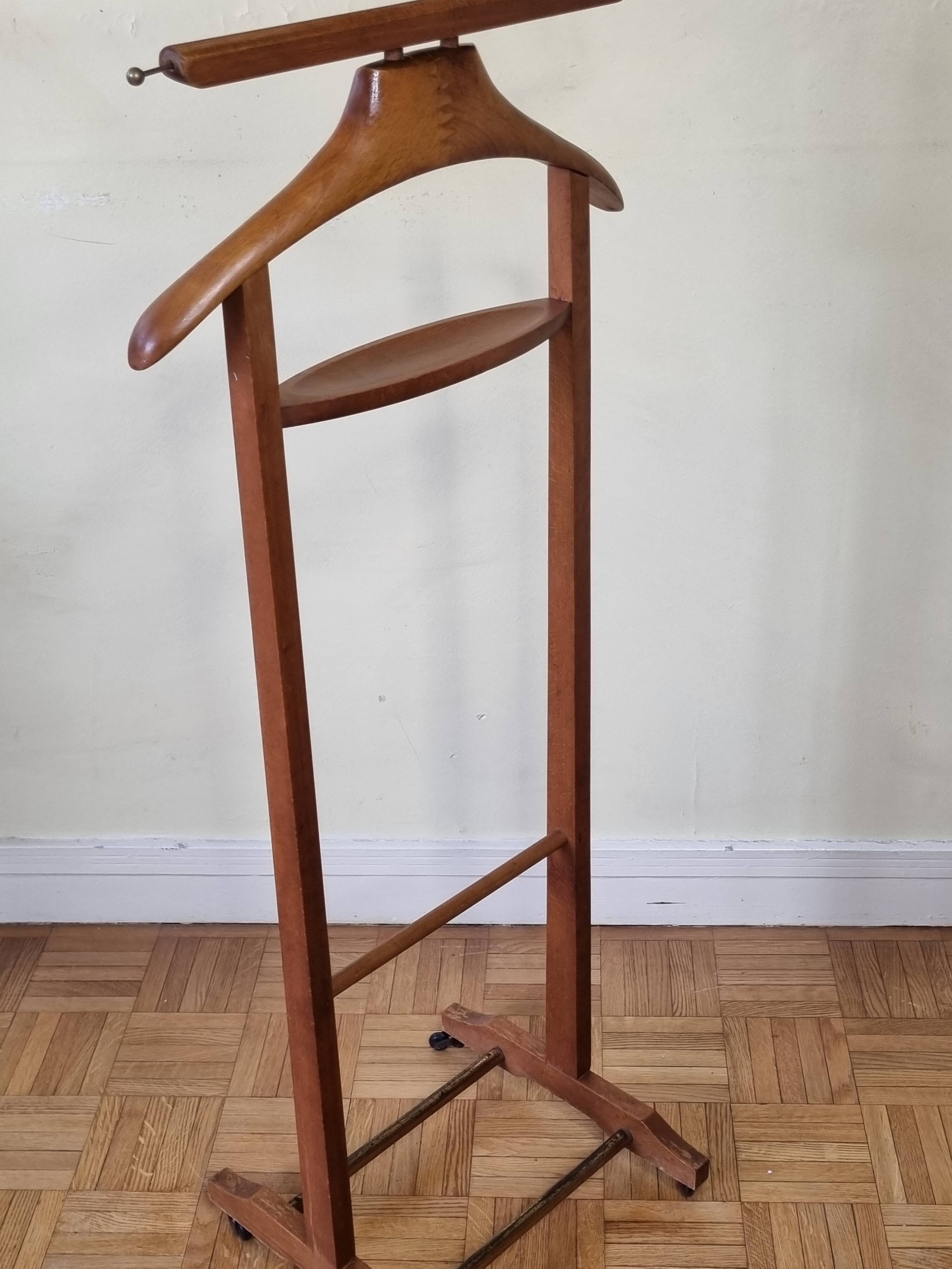 Fratelli Reguitti valet in blond wood, 1950s