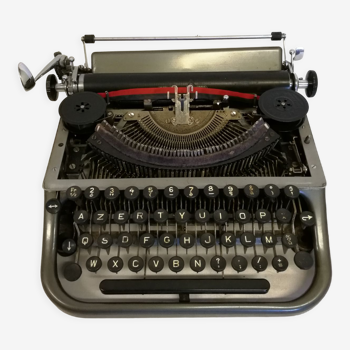 Old Curtet typewriter