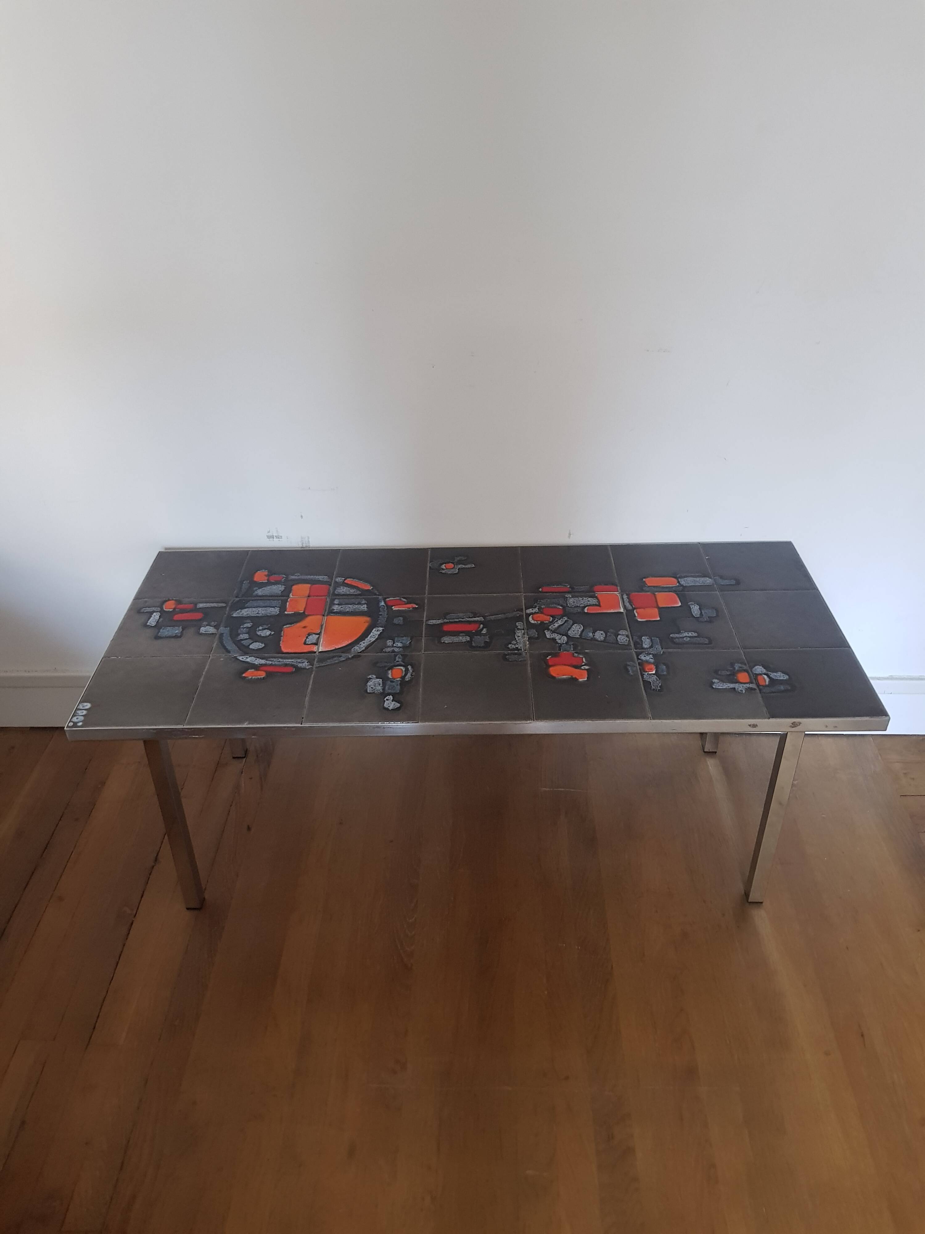 Ceramic coffee table by Adri