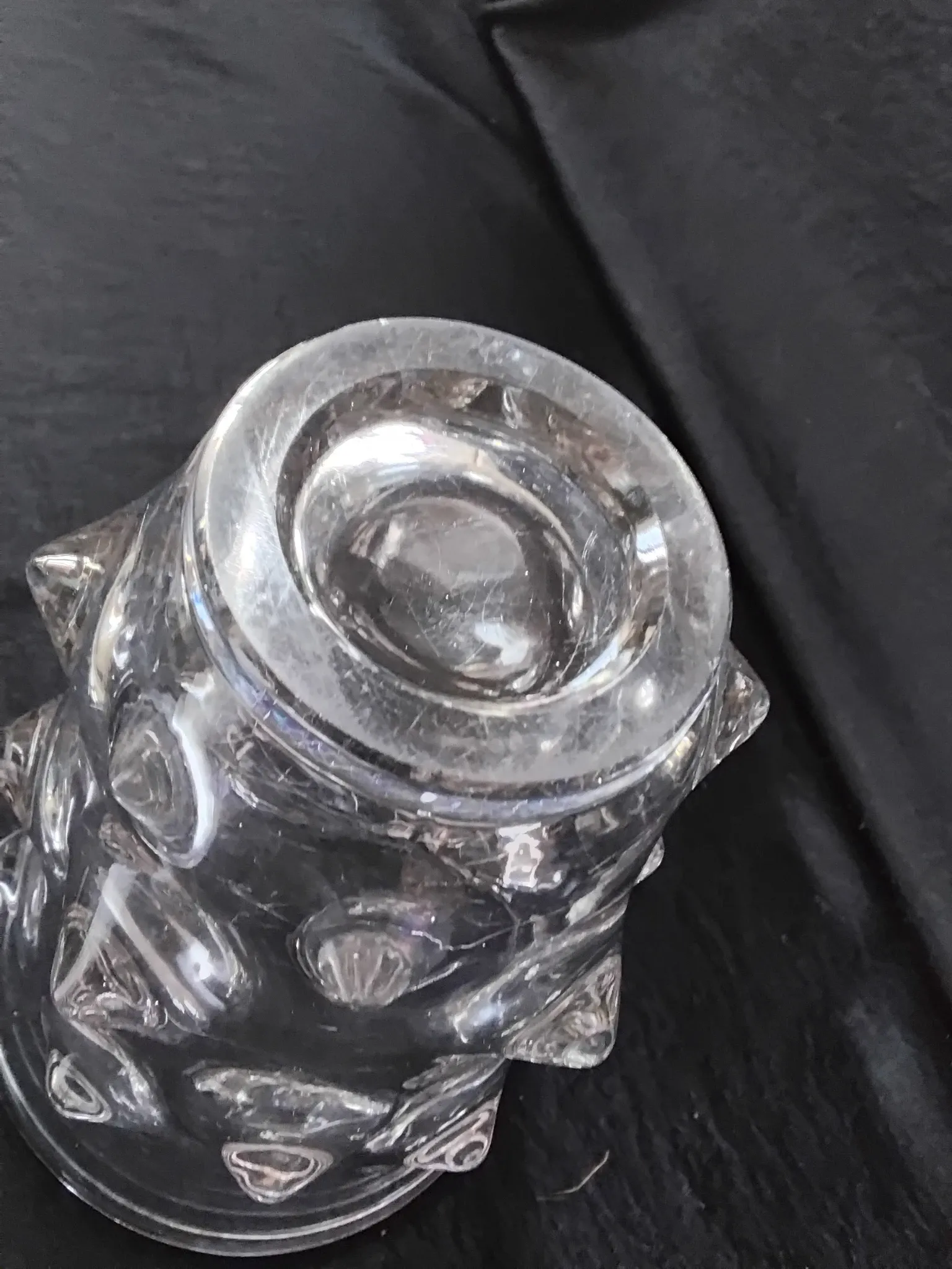 Crystal vase with a peak decoration from the 1960s-1970s.