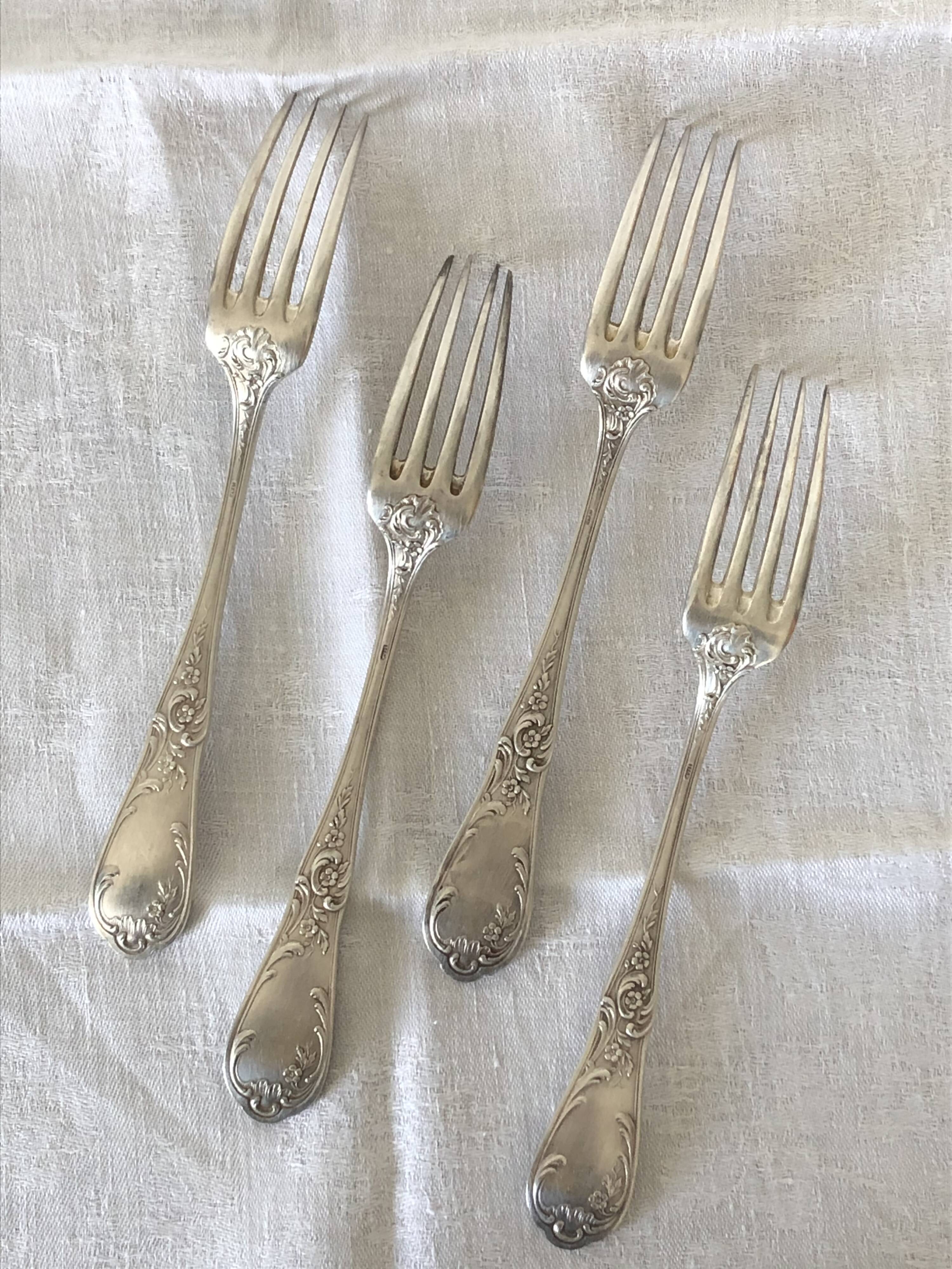 Lot de 4 fourchettes en métal argenté