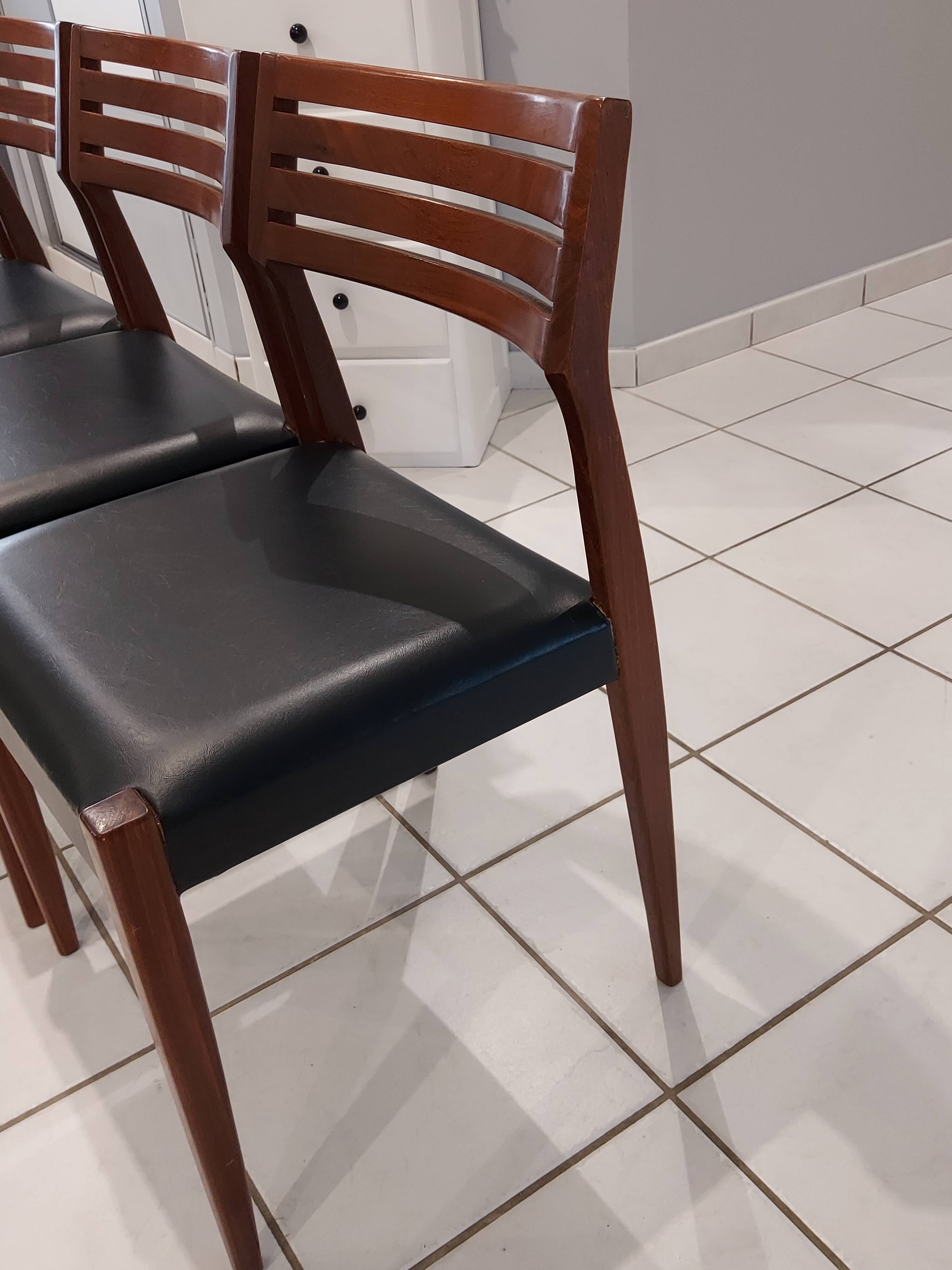 Suite de 4 chaises teck scandinave vintage années 1970