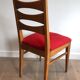 Suite de 6 chaises en chêne et assises de velours rouge