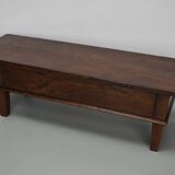 Table basse rustique en châtaignier de style campagnard espagnol du XIXe siècle