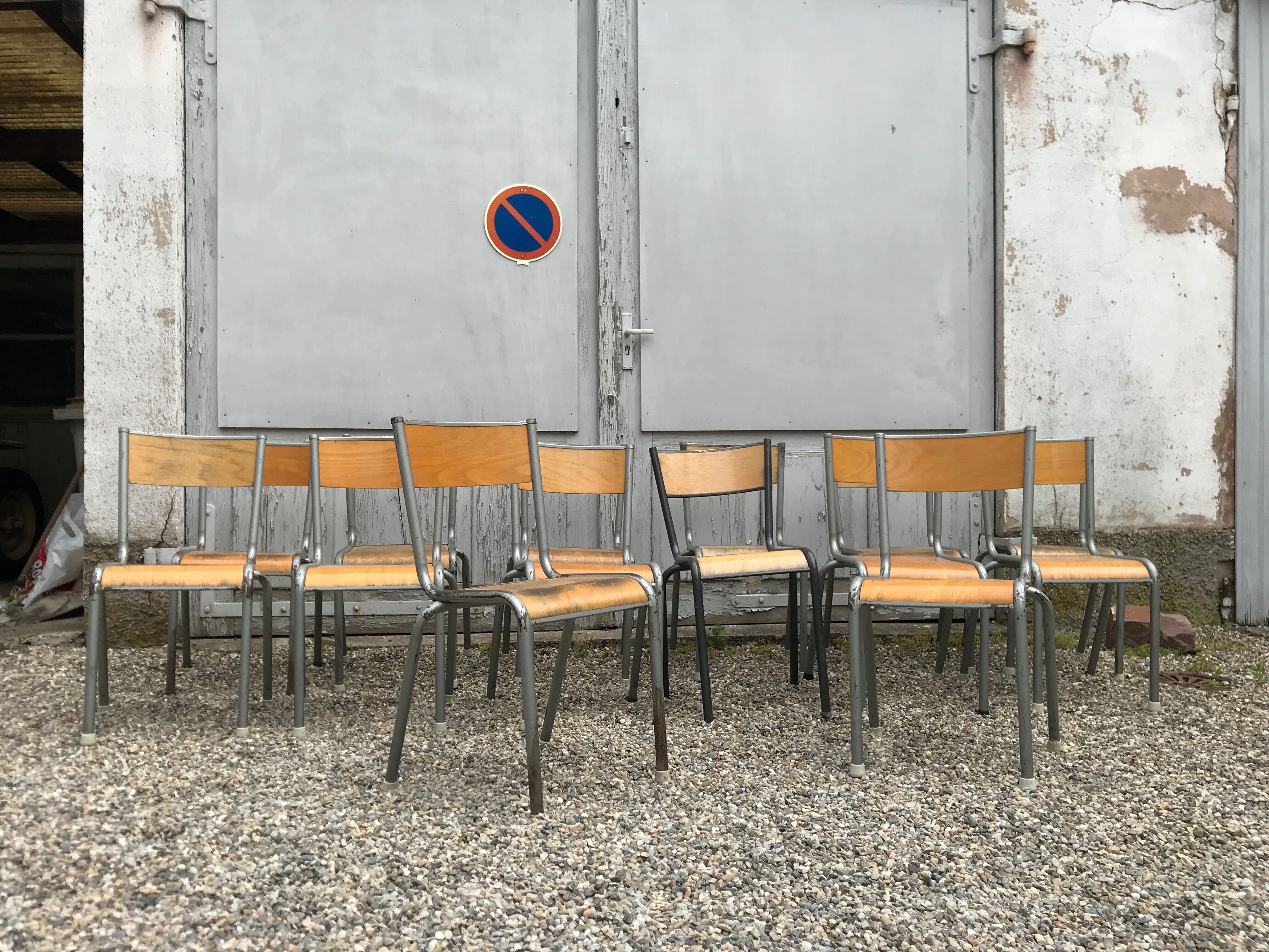 22 former vintage school chairs