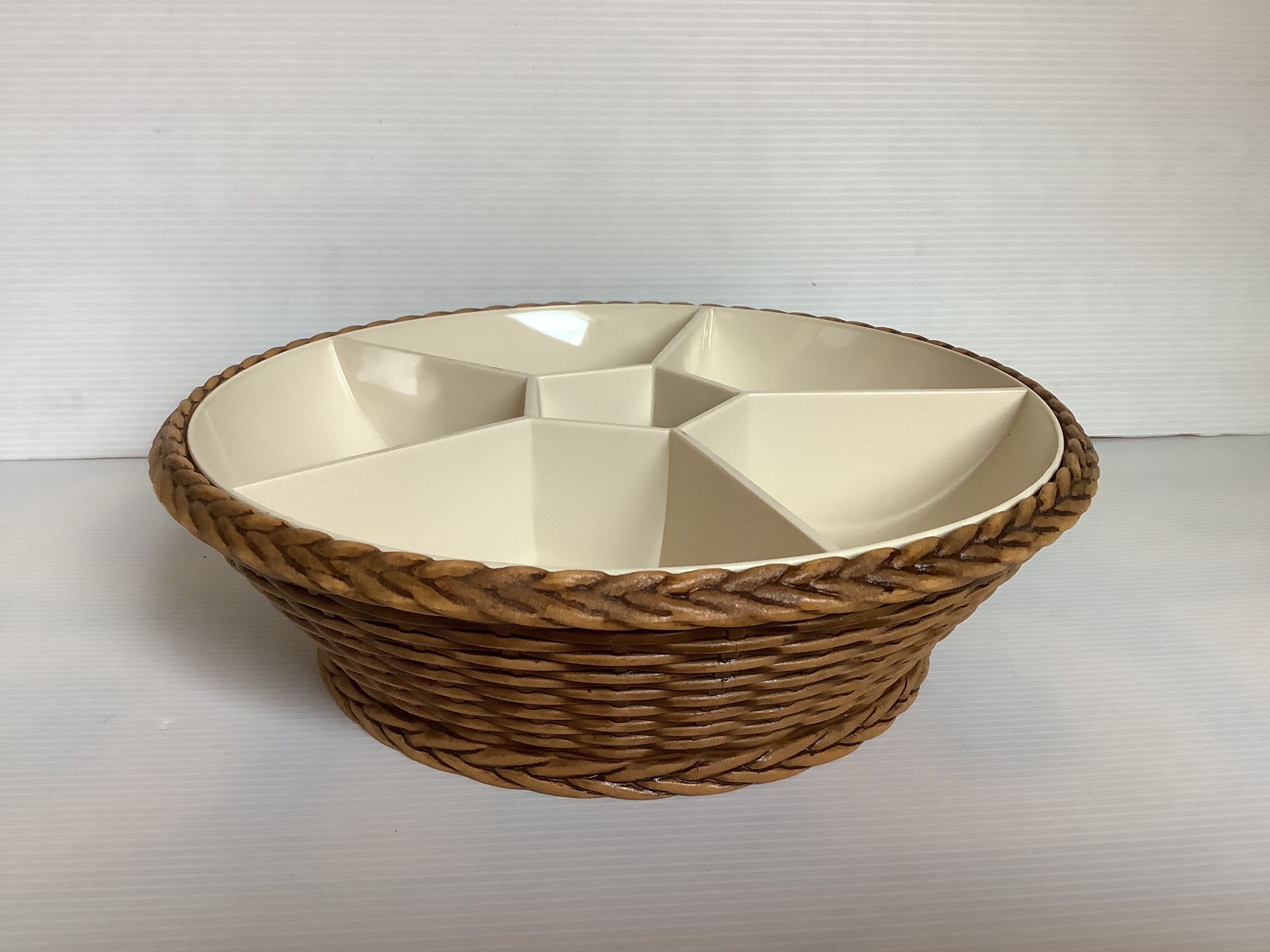 Beige and brown Emsa servant