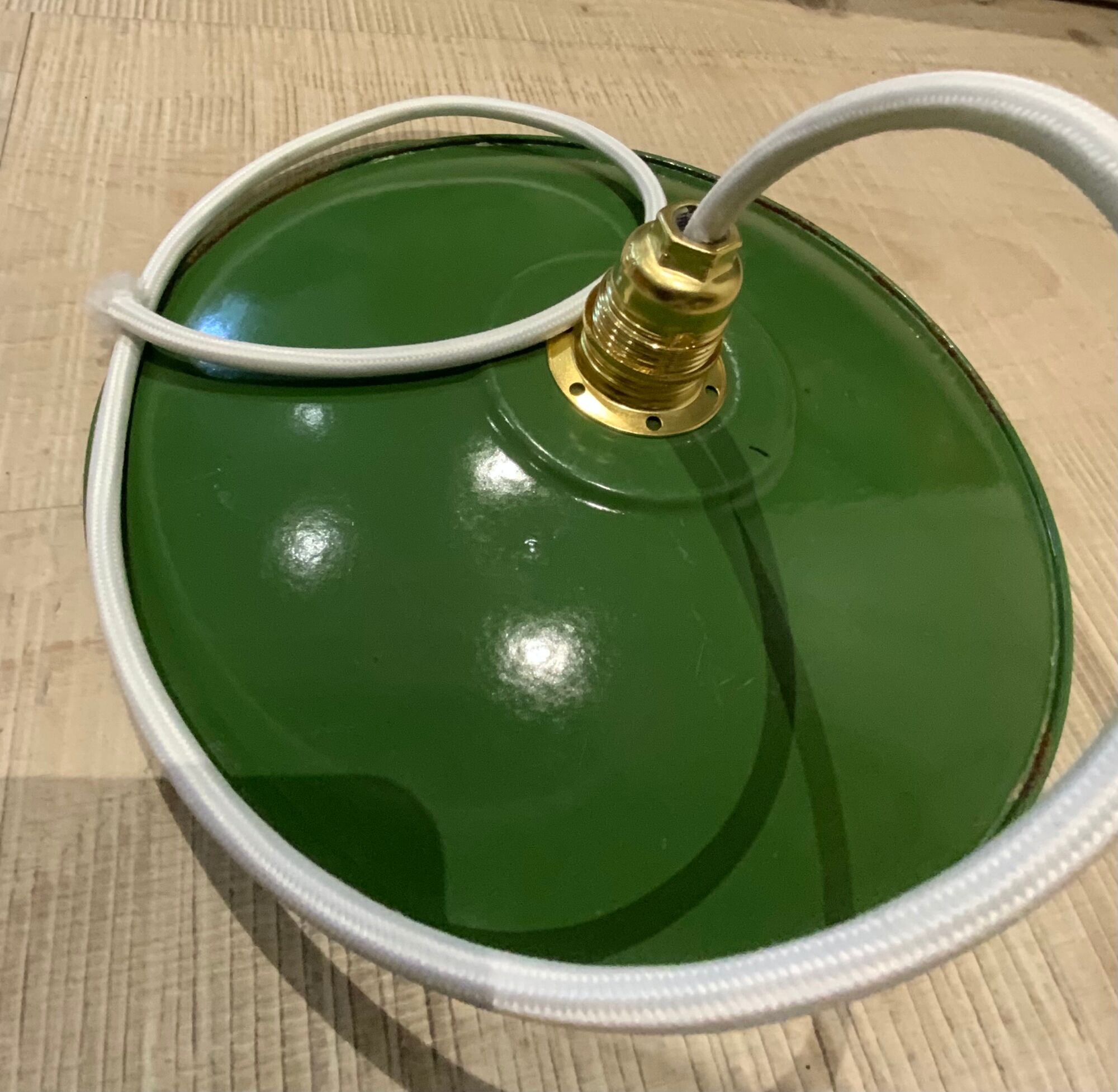 Duo de suspension vintage en tôle émaillée style ferme indus vert et blanc
