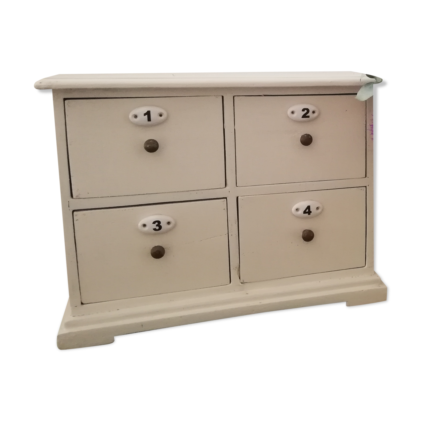 Furniture with numbered drawers