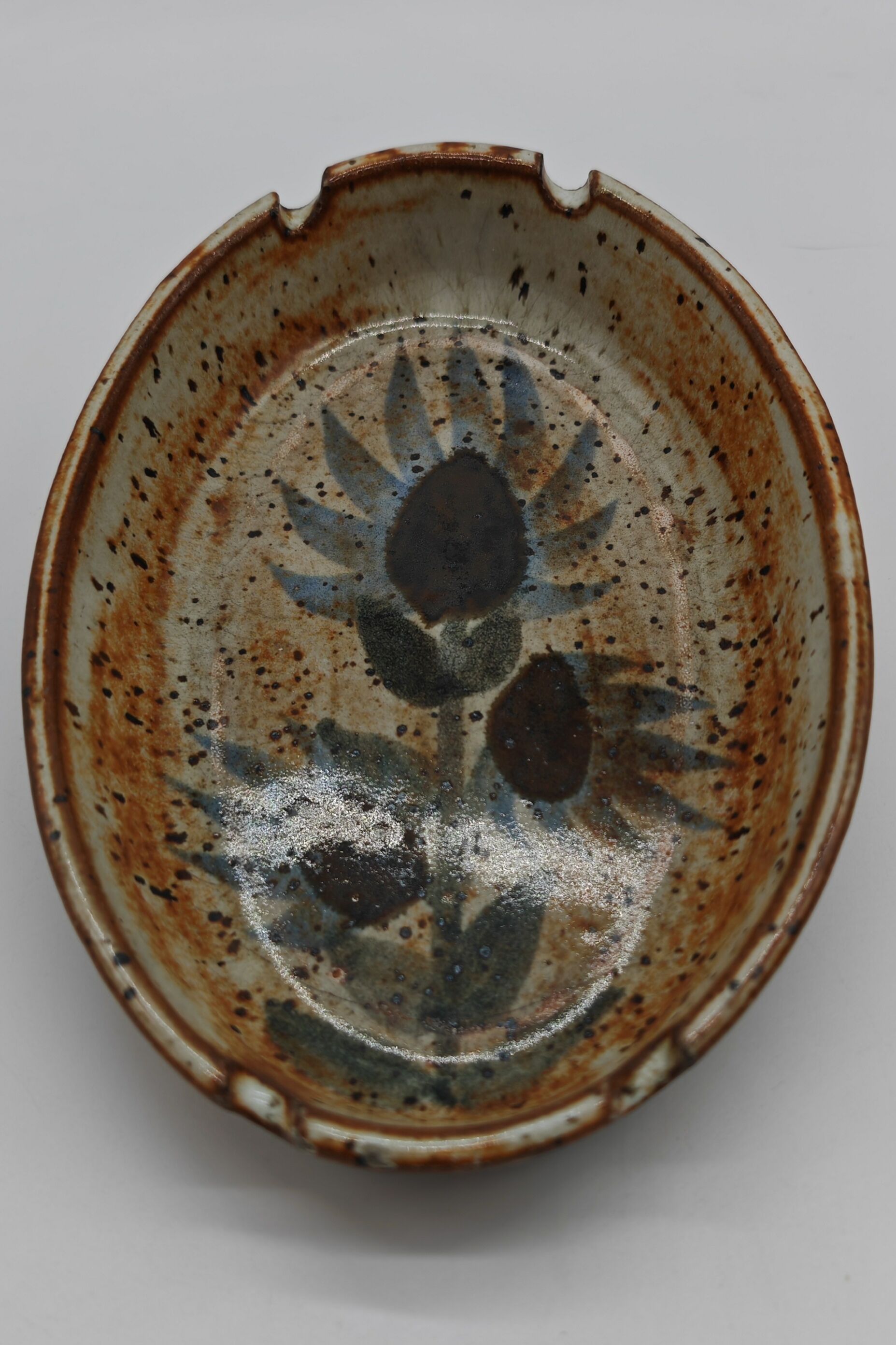 Ravier with pyrite stoneware thistles