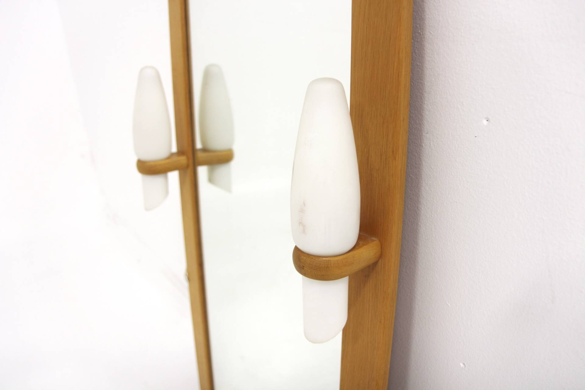 Miroir scandinave en chêne, Suède 1960