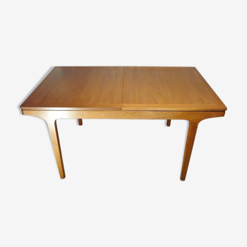 Scandinavian extendable rectangular table in blond teak