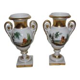 Paire vases porcelaine de paris signée PP en creux décors tournant peints main anses dorées