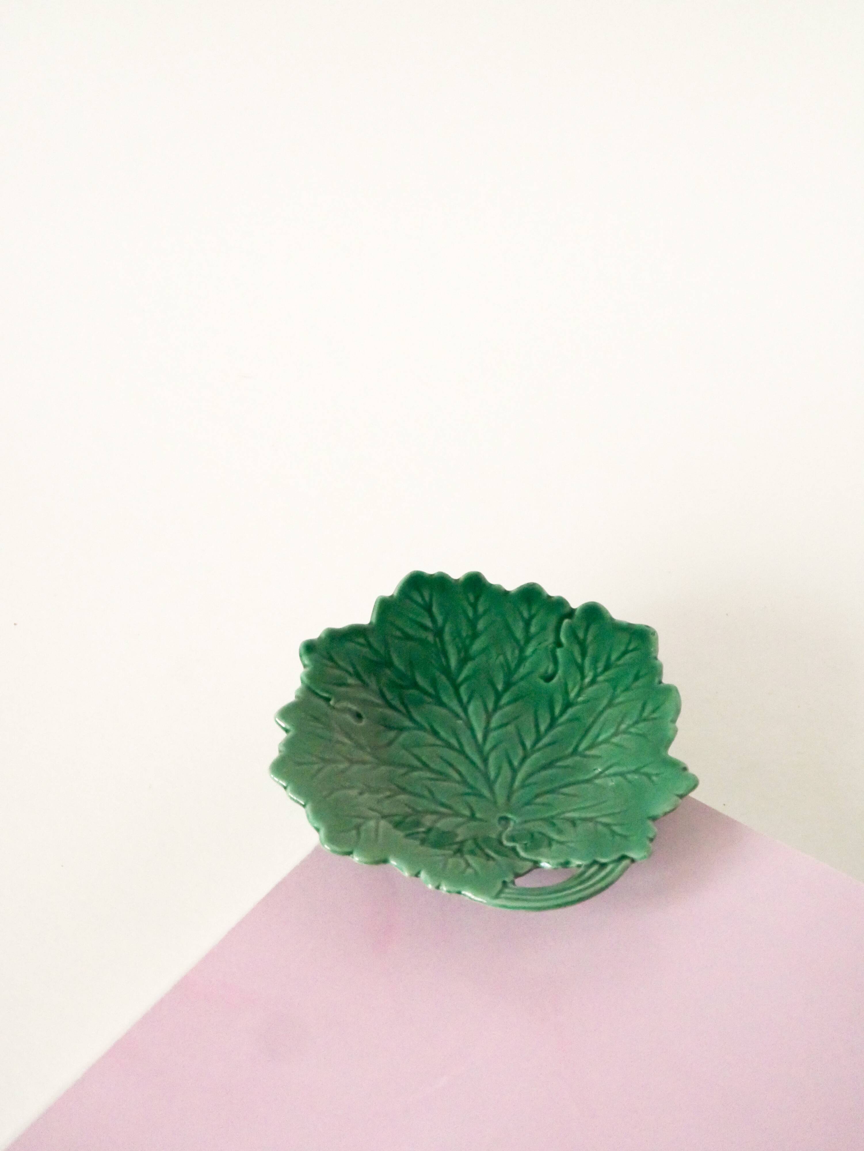 Leaf model slip pocket emptier, Green, 1960 - 14 cm