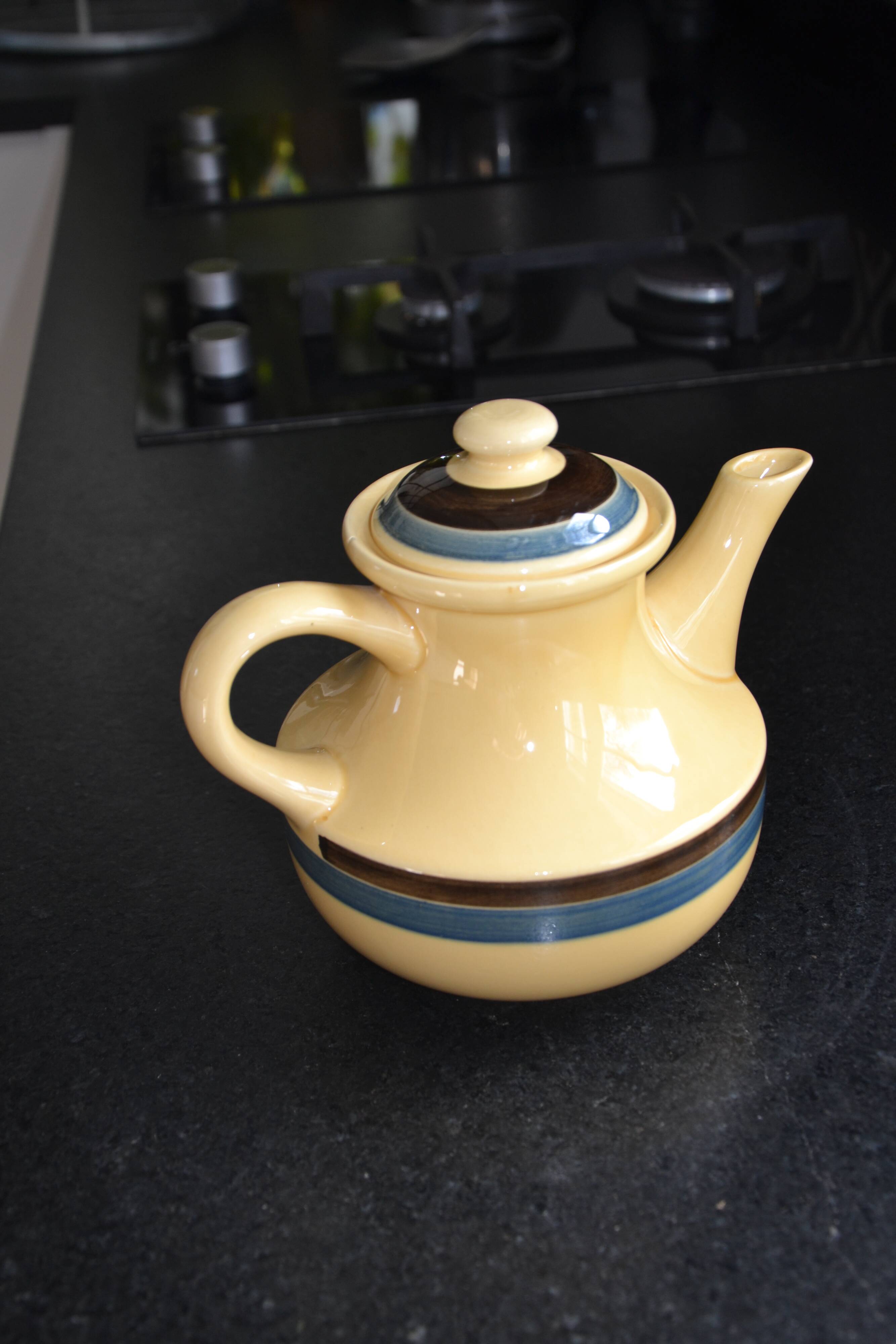 Vintage straw yellow Gien coffee maker, "Djerba" model