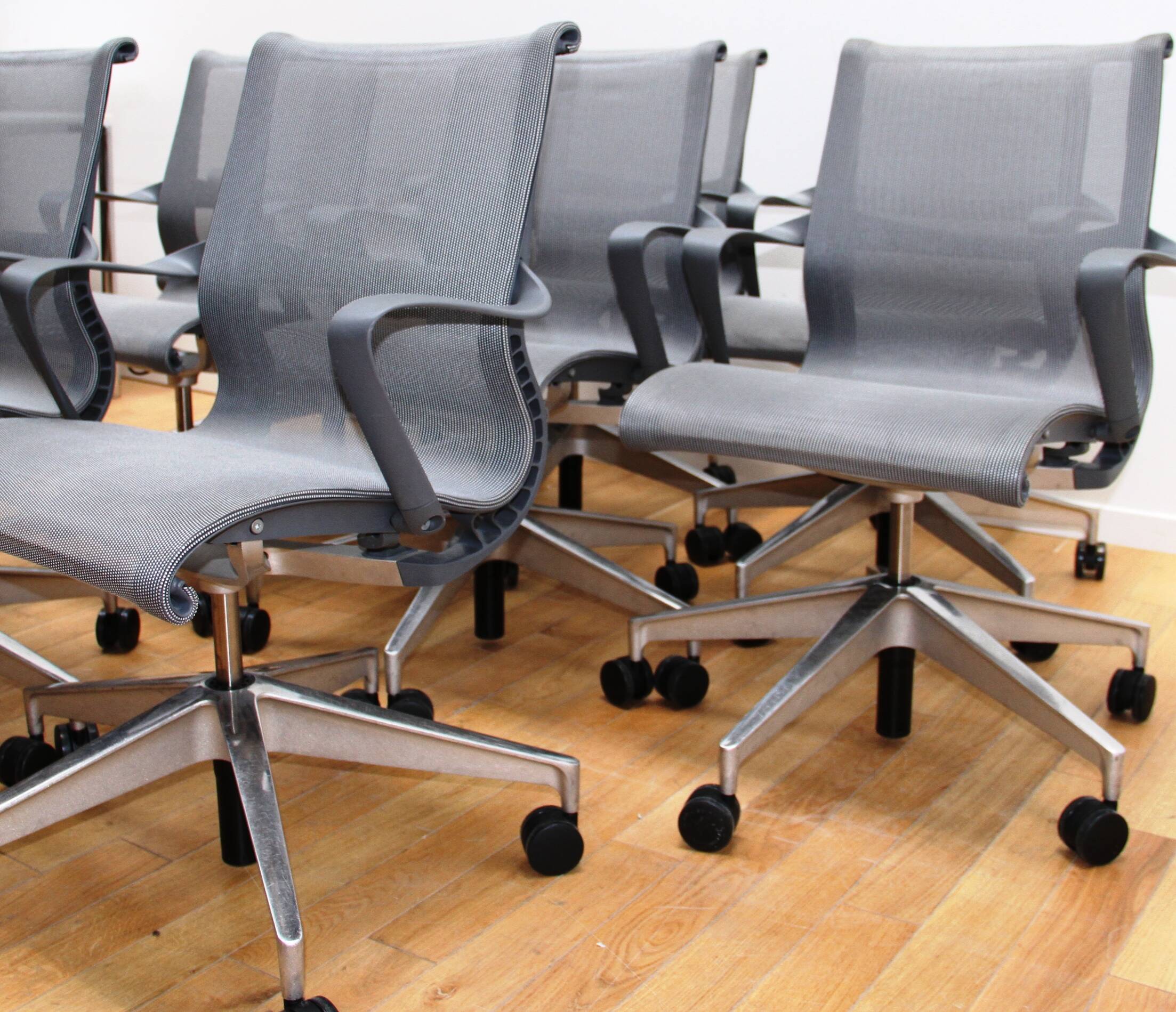 Suite de 8 fauteuils de bureau Setu, Herman Miller