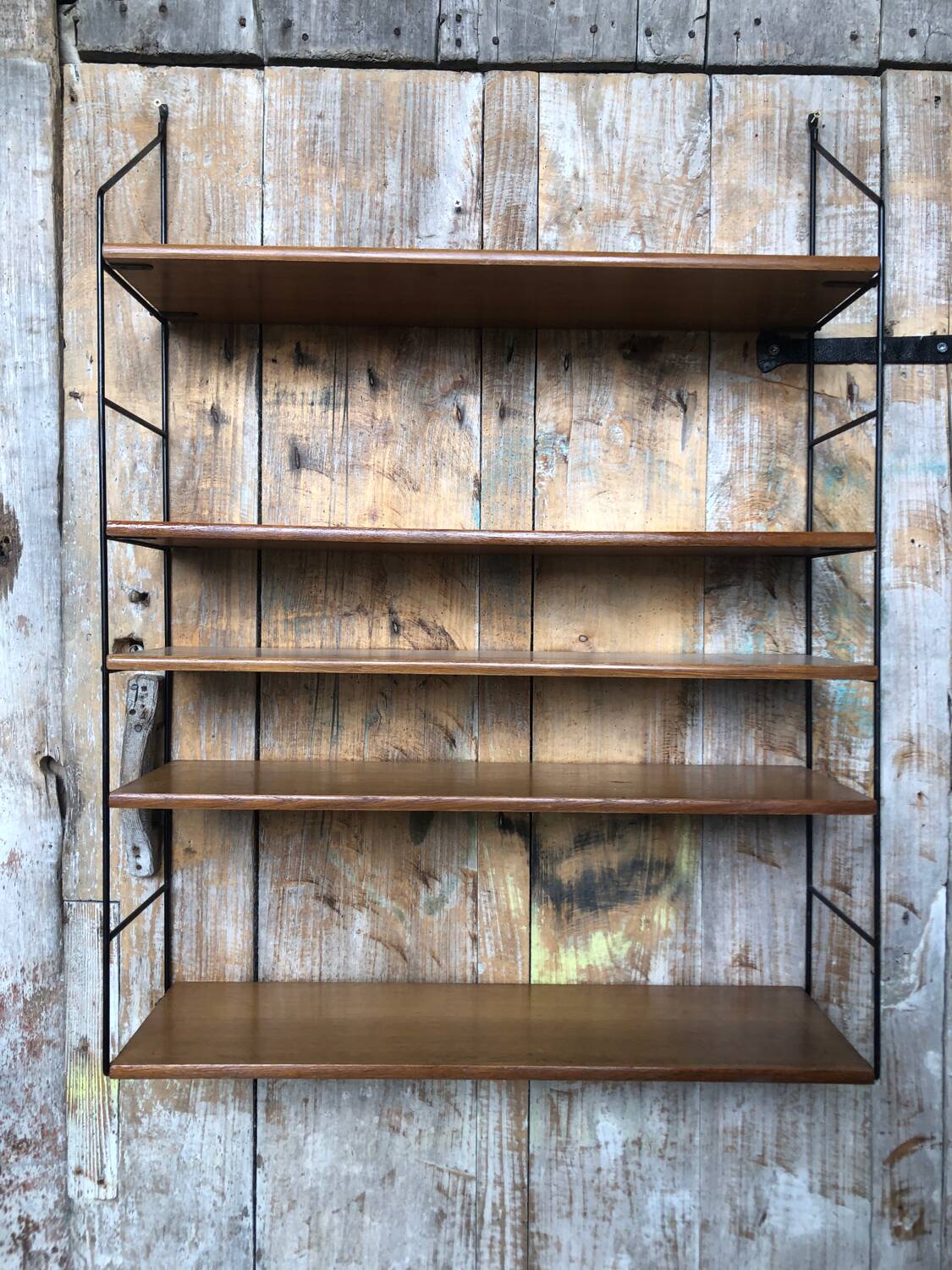 Ancienne etagère murale modulable tomado métal noir + bois clair vintage