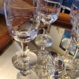 5 wine glasses in chiseled glass