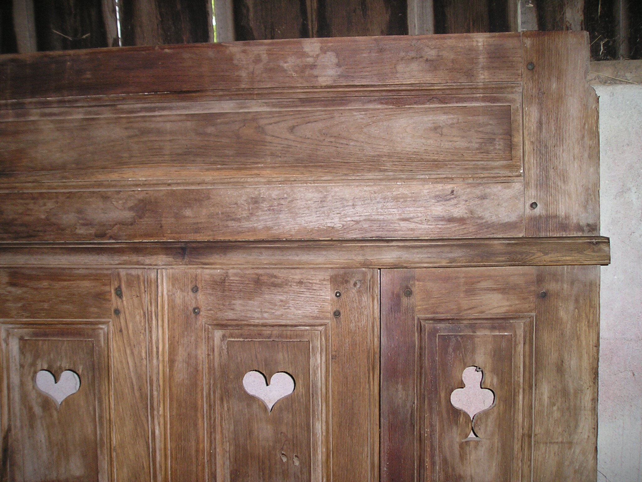 19th century enclosed bed façade