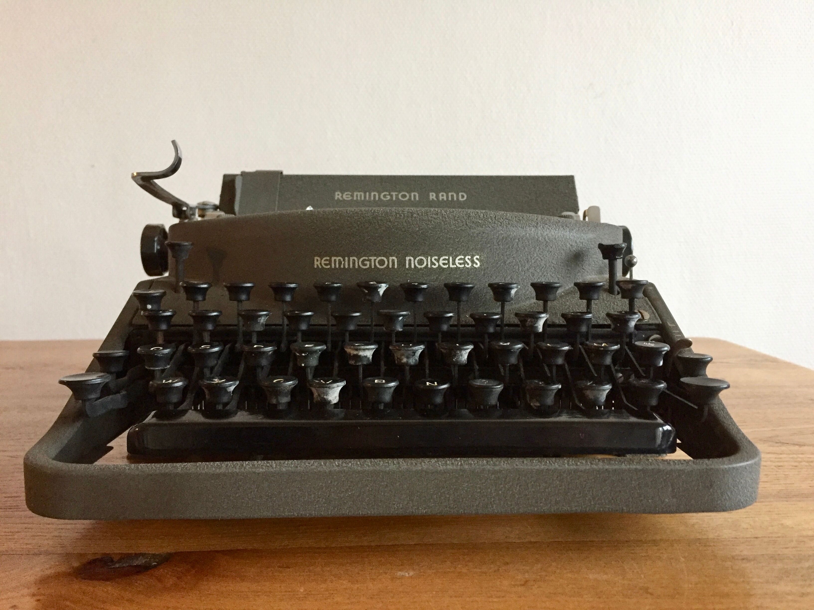 Typewriter Remington Noiseless 1930