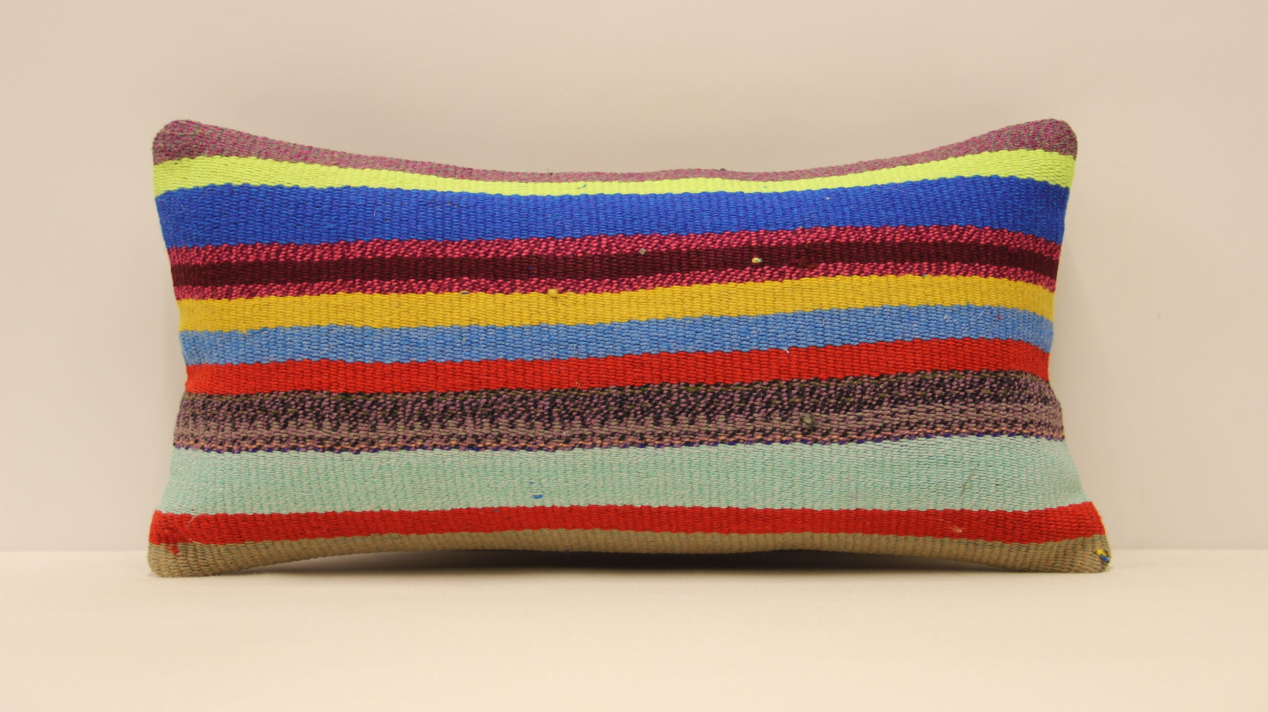 Coussin kilim 25x50 cm.