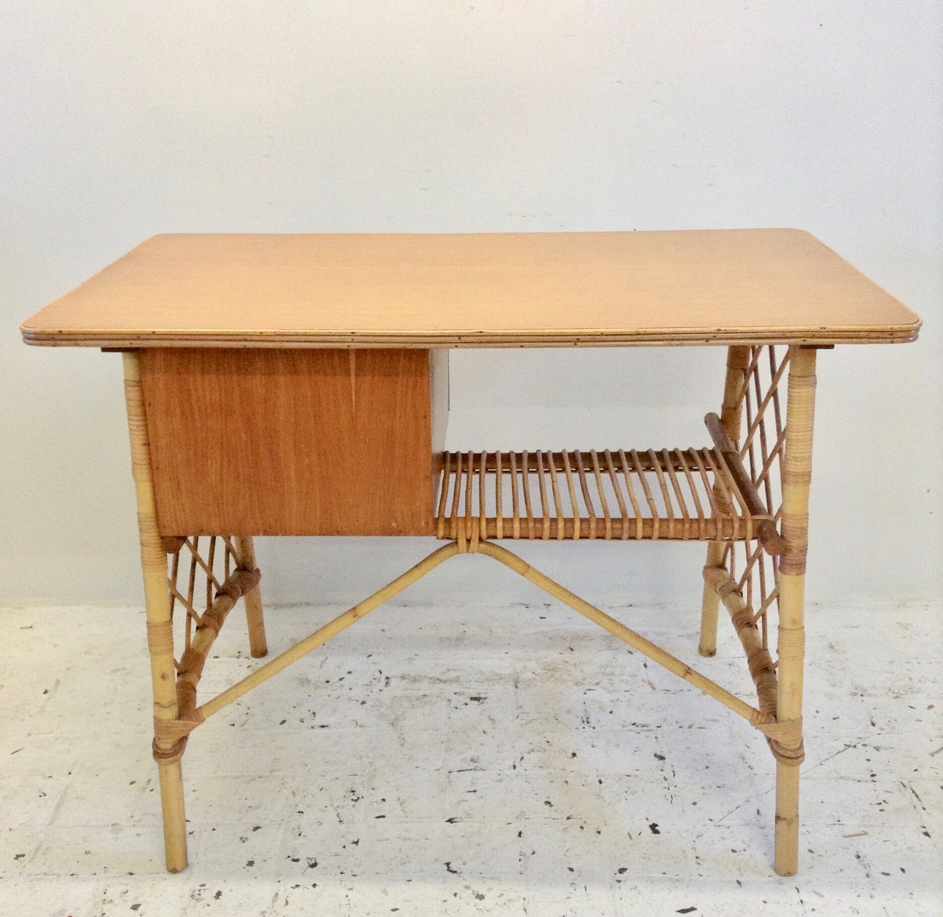 Bureau en rotin