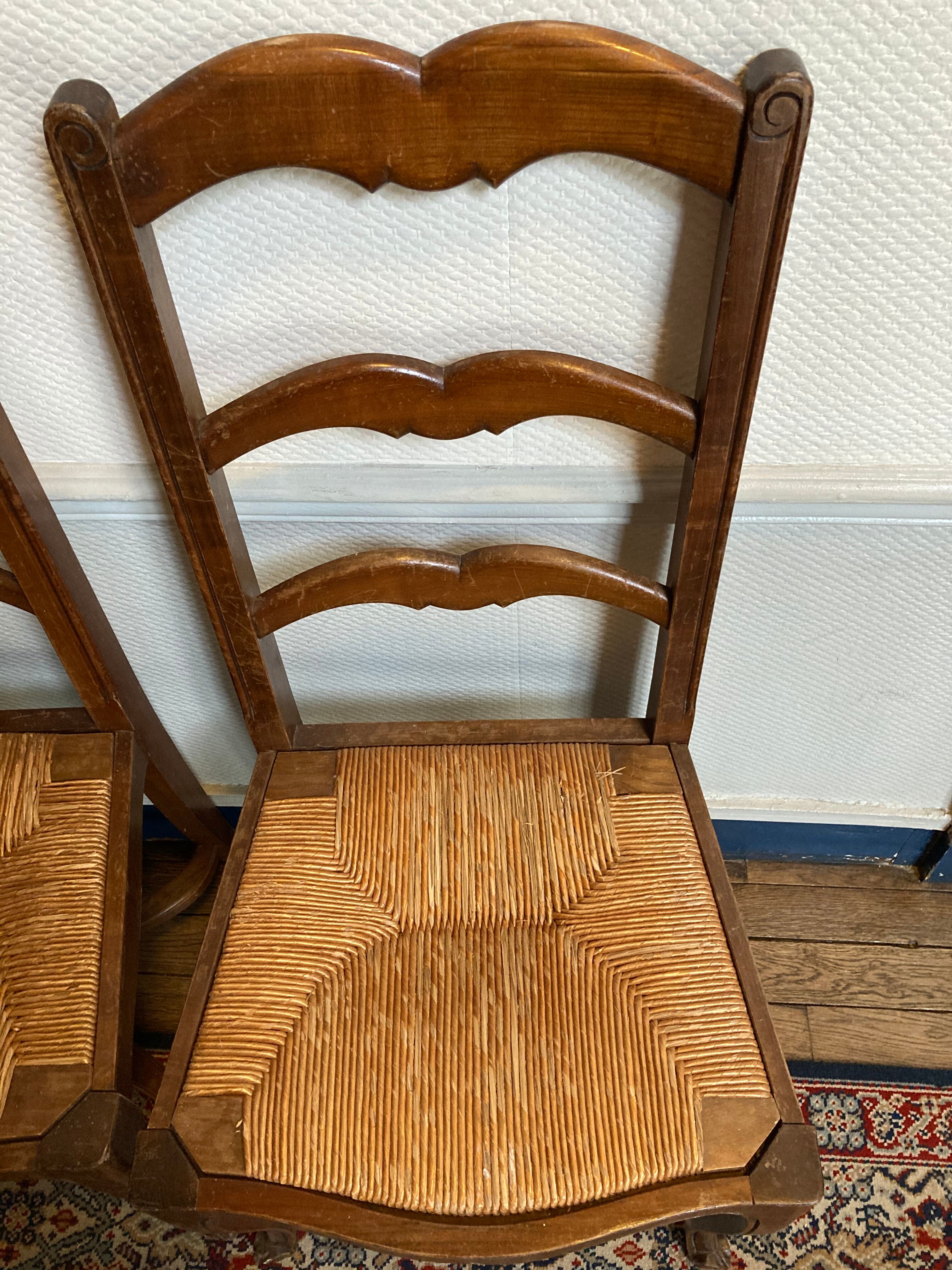 Lot 4 Provencal chairs made of straw and wood