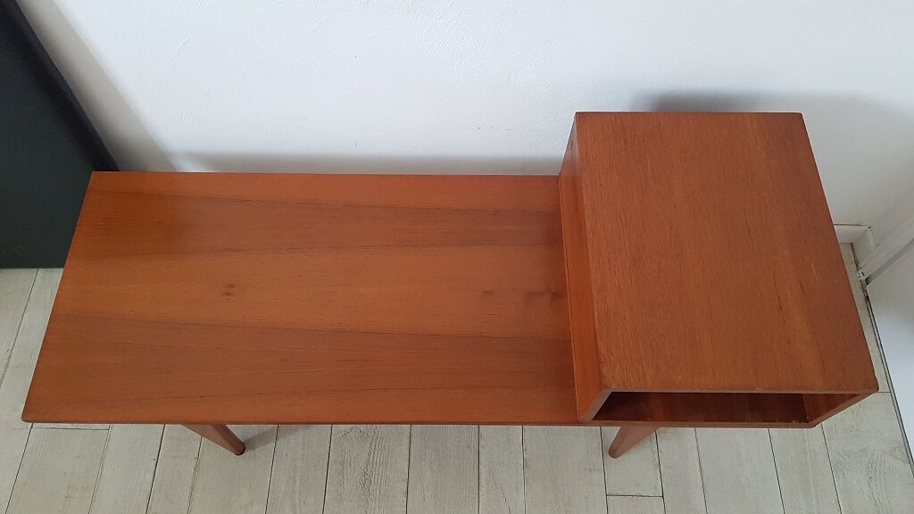 Chippy Heath phone bench