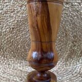 Vase en bois d’olivier