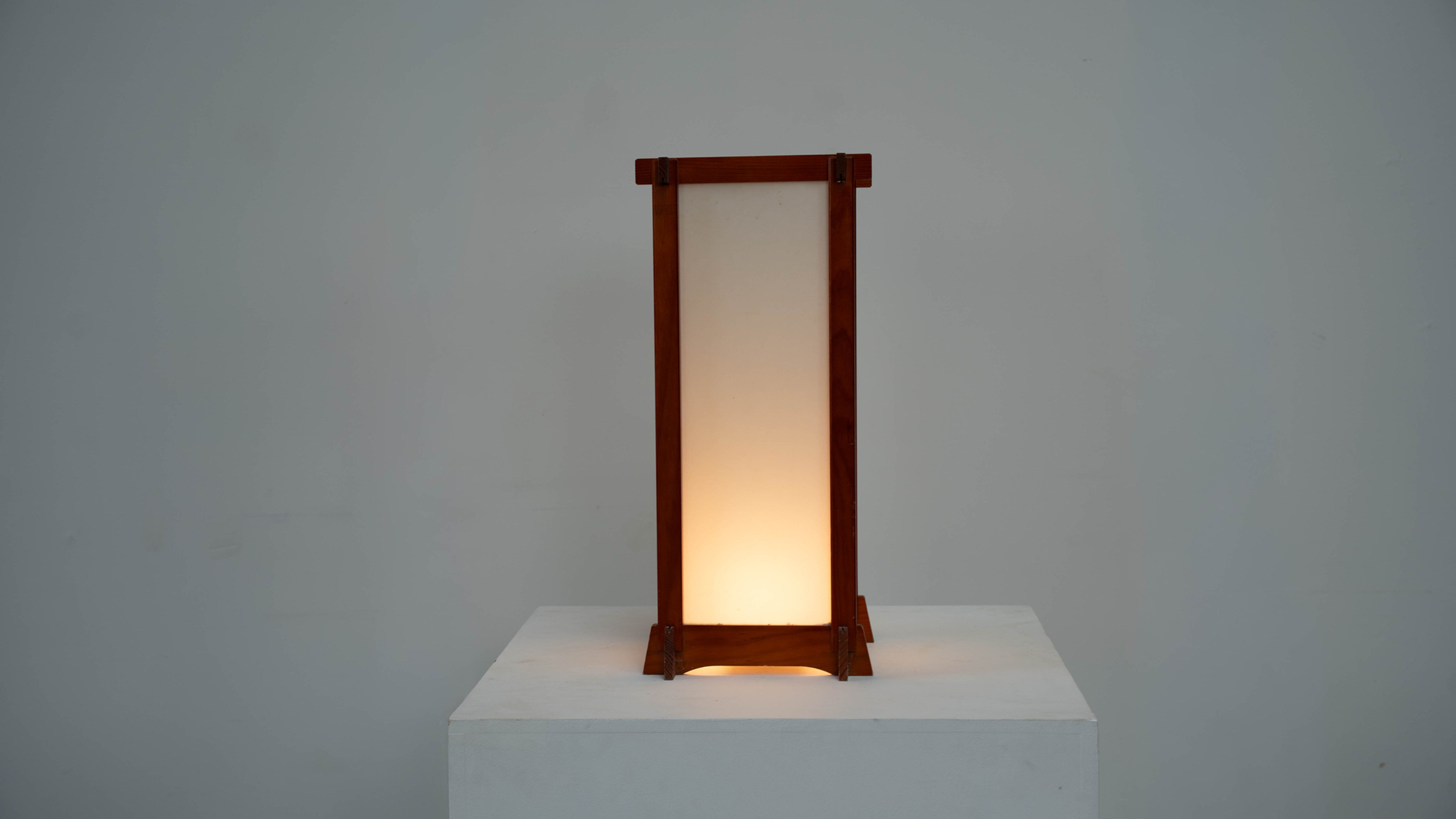 French sculptural table lamp